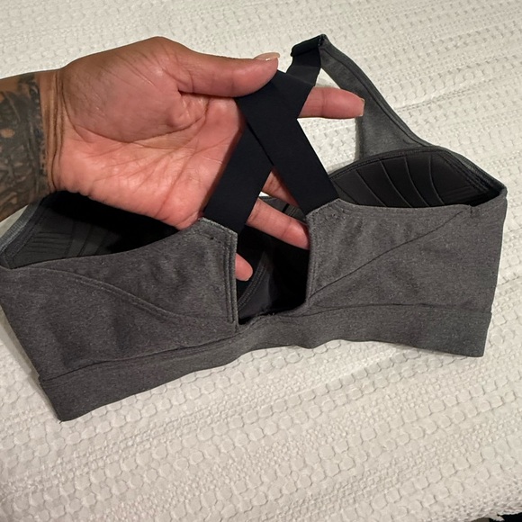 Under Armour Gray Sports Bra with Criss-Cross Straps - Picture 2 of 5